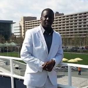 Meet your Posher, Kenneth